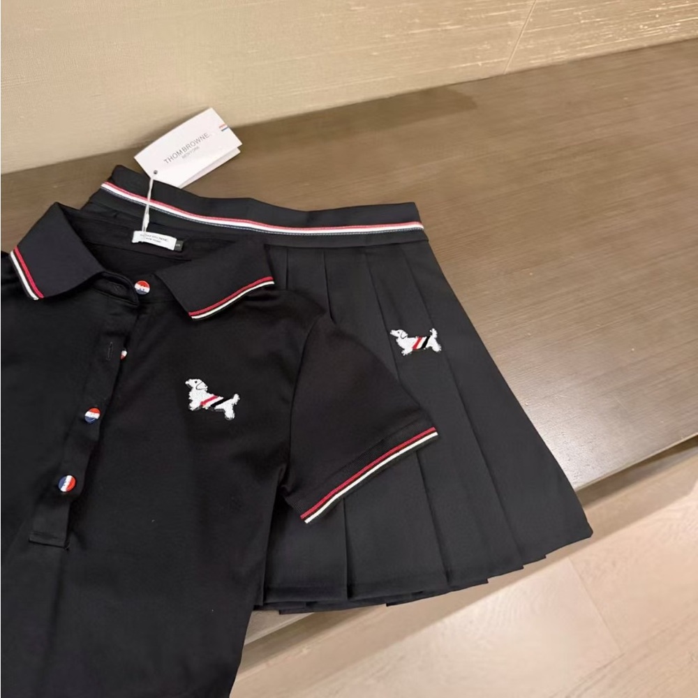 THOM BROWNE Polo Shirt Short-Sleeve Pleated Skirt Set - Casual Two-Piece Set - Picture 7 of 9
